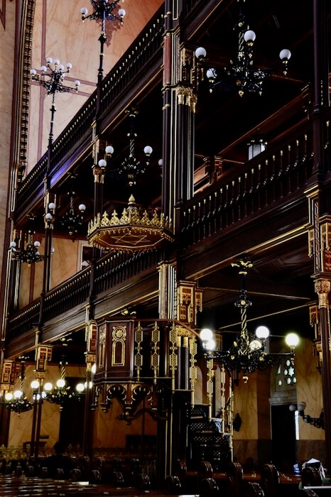The Jewish Quarter home to Dohany, the Grand Synagogue and Holocuast Memorials. Learn about the Grand Synagogue and Jewish Quarter History. #visitbudapest #travelforlifenow #dohany