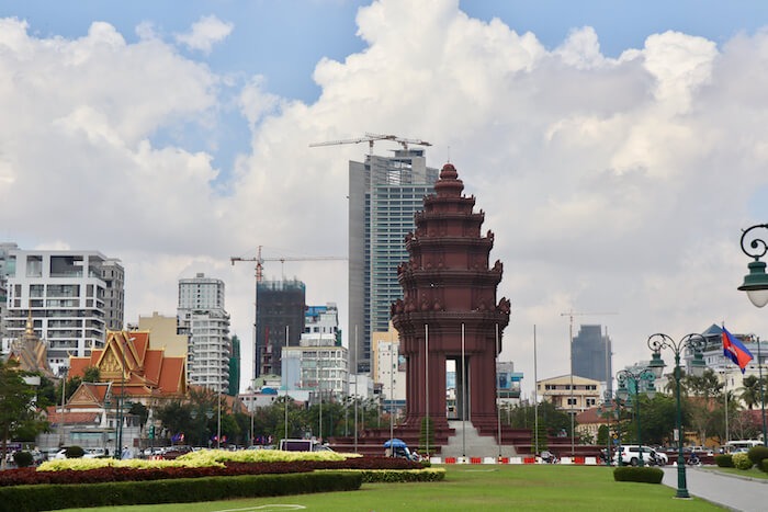 Independence Monument. Phnom Penh Itinerary for 5 Days in Cambodia & Best Getaway from Singapore