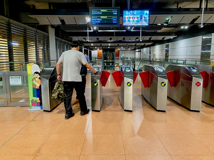 Turnstiles Singapore MRT