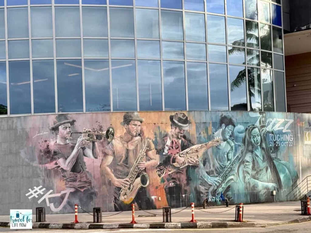 A mural of Jazz Musicians playing music by Leonard Siaw